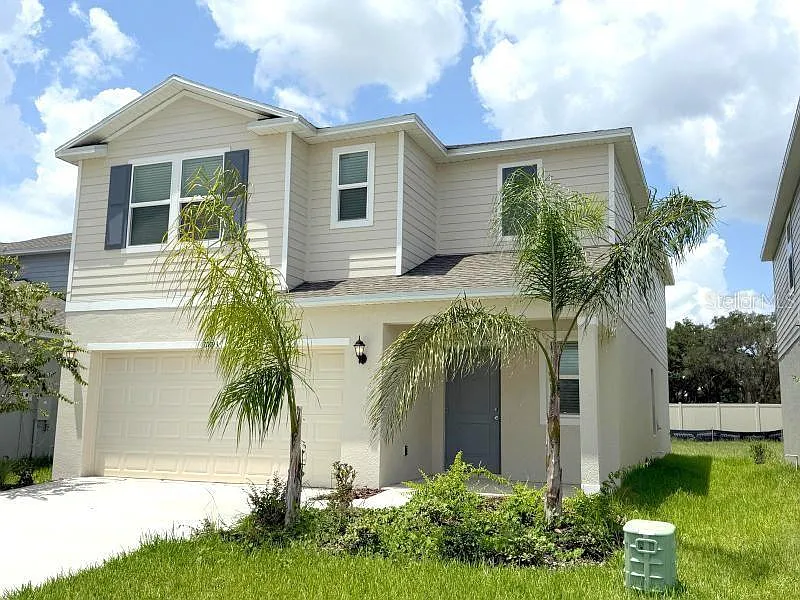 6 bed, 3.0 bath, 2463 sqft, $2,500 — Photo 2