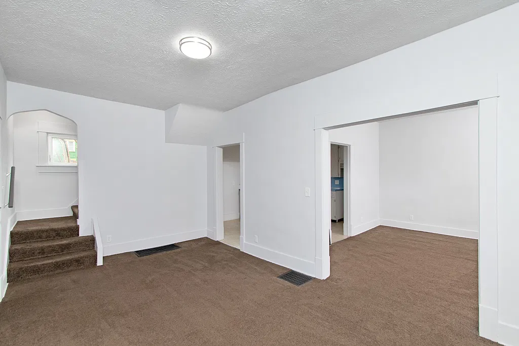 2 bed, 792 sqft, $1,395 — Photo 2