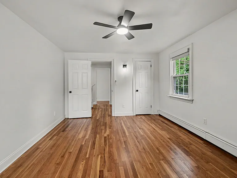 44 Barmore Dr W — Photo 18