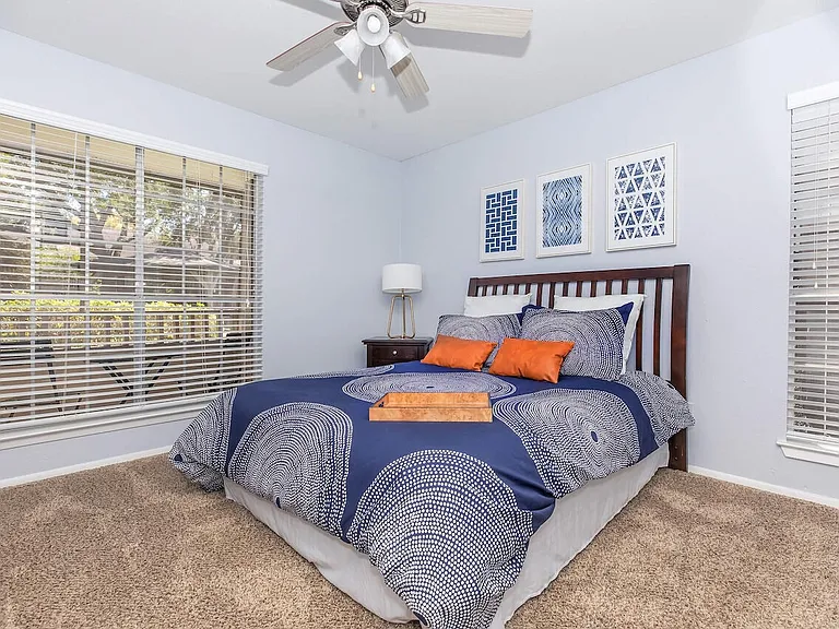 Sawgrass Apartments — Photo 7