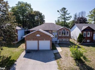 12 Langevin Dr, Wasaga Beach, ON L9Z1C6