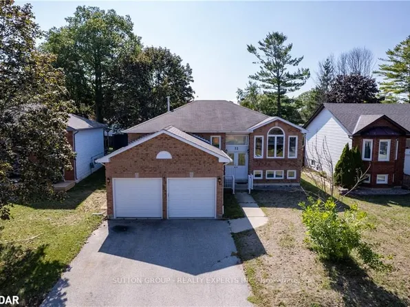 12 Langevin Dr, Wasaga Beach, ON L9Z 1C6