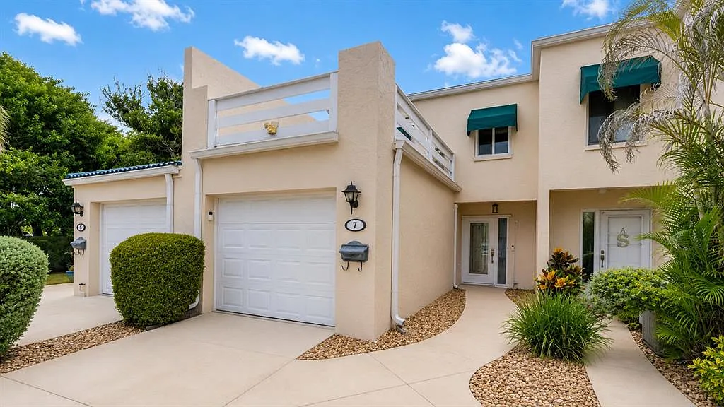 2 bed, 2.5 bath, 1280 sqft, $2,650 — Photo 2