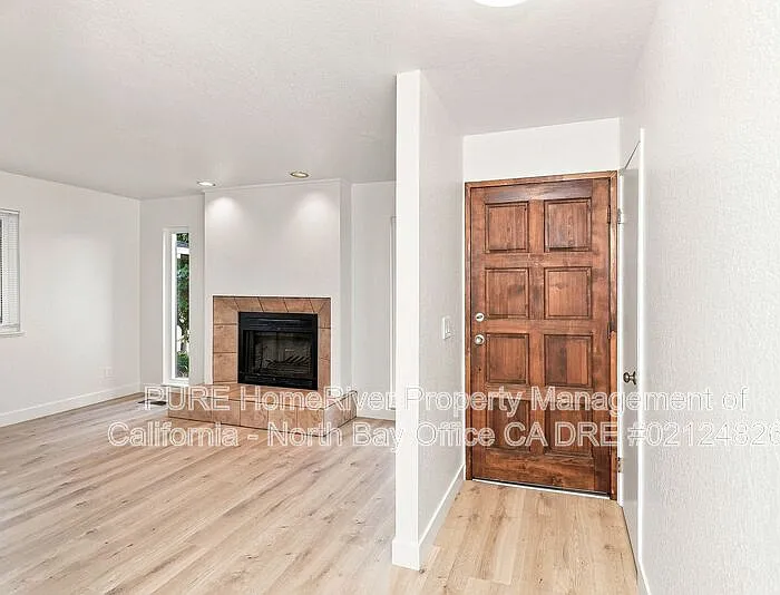 2 bed, 2.0 bath, 980 sqft, $2,550 — Photo 2