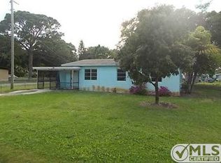 2707 Pineview Dr, Fort Pierce, FL 34981