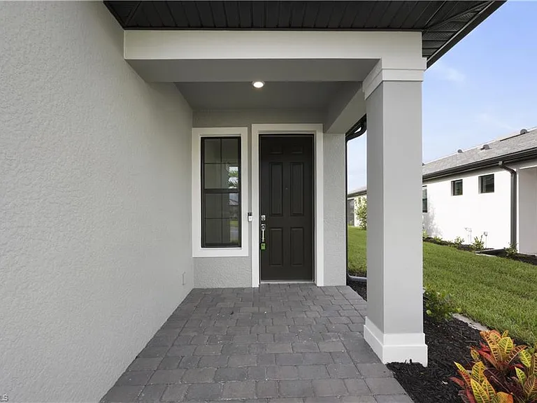 19218 Hinkley Dr — Photo 5