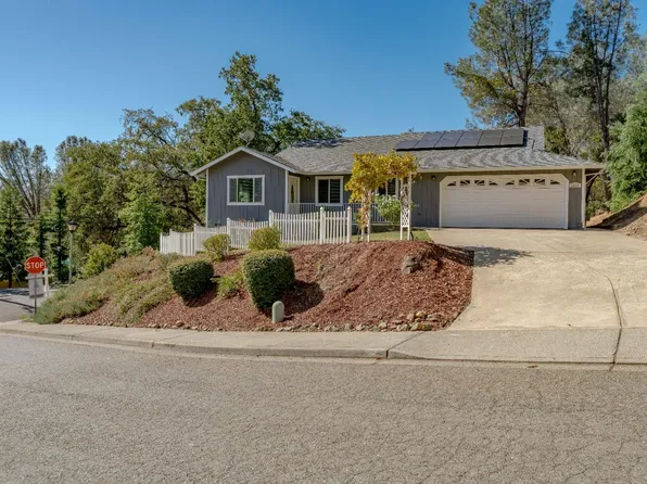 1215 Grove Ct, Auburn, CA 95603
