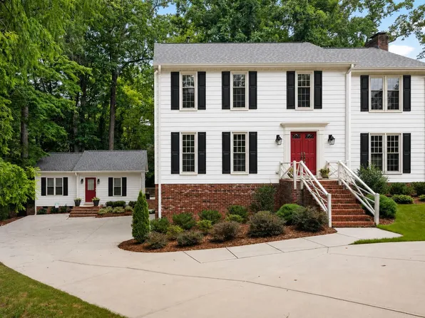 3516 Ranlo Dr, Raleigh, NC 27612
