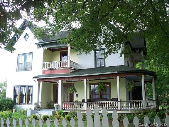 2nd image of 414 Park Ave