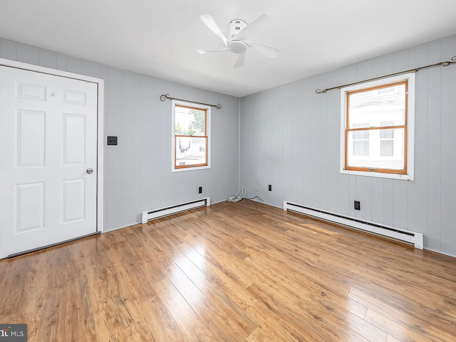 2 bed, 1.0 bath, 1100 sqft, $2,000 — Photo 4