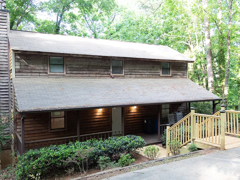 That's the end of our tour. We hope you will consider making 708 Wilshire Place your oasis in the woods in the center of Gainesville.