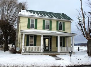 2997 Fox Hill Dr, Chambersburg, PA 17202