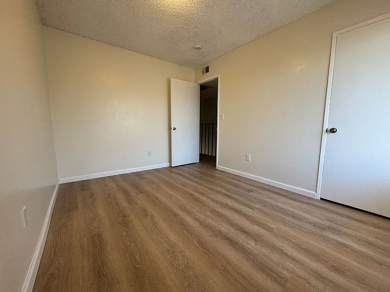 4400 Tierra Verde St. — Photo 5