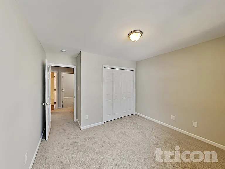 2809 Erinridge Rd — Photo 12