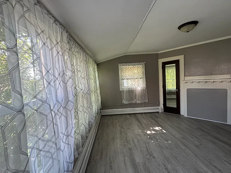 174 Washington Ave — Photo 16