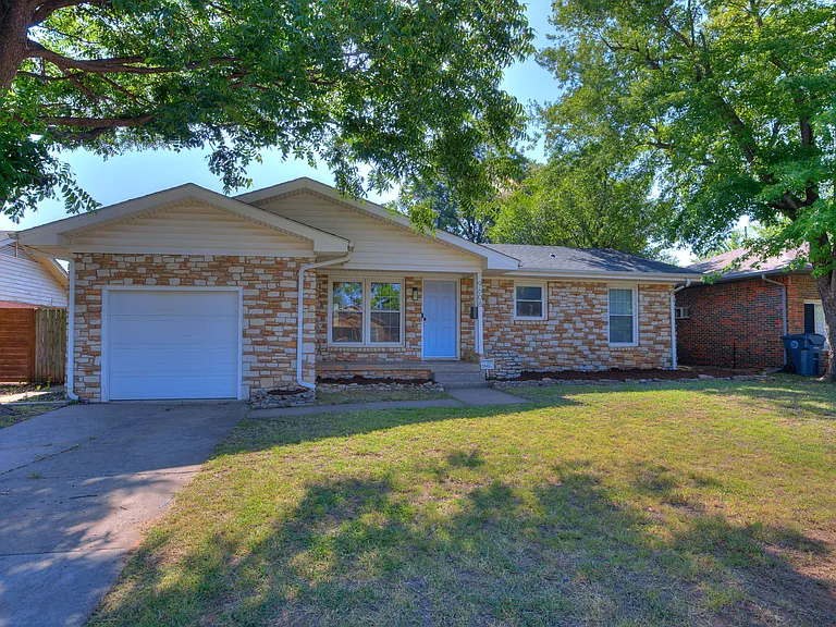 9608 Ridgeview Dr — Photo 3