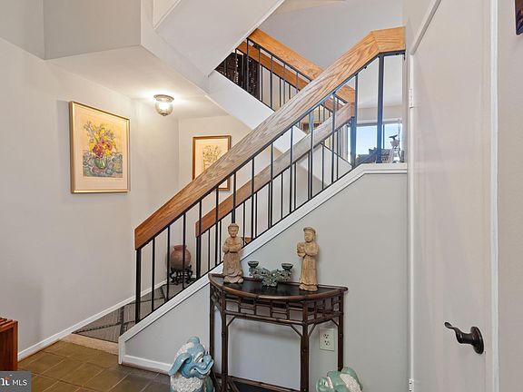 2nd image of 3135 Eakin Park Ct