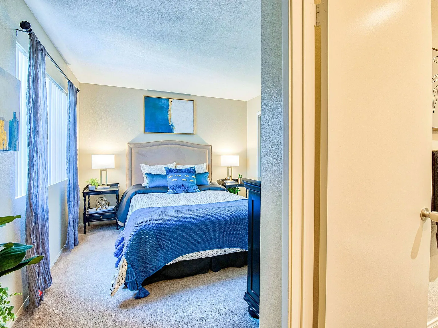 Tuscany Hills Apartments — Photo 4