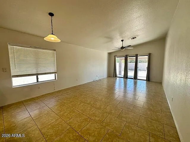 547 W Bluefield Ave — Photo 4