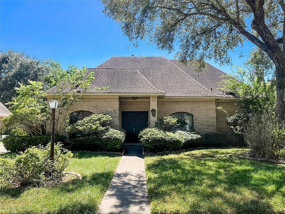 1st image of 2115 Redcliff Dr