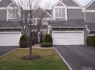 3 Southdown Ct, Huntington, NY 11743