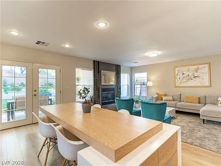 11220 Salentino Ave — Photo 11