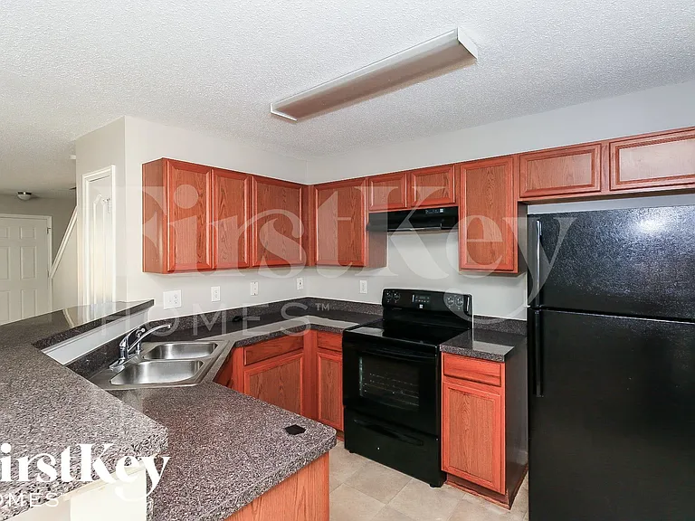 3585 Parc Cir SW — Photo 8