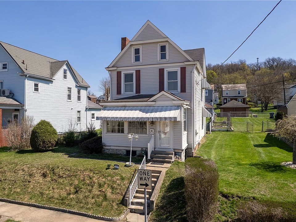 1st image of 633 3rd St