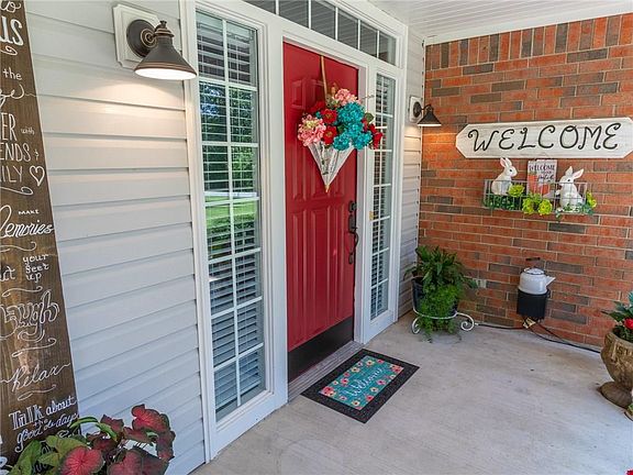 3rd image of 13584 Cardinal Cir