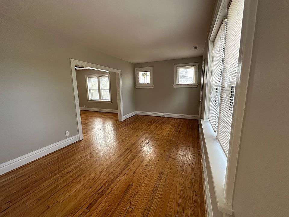 2nd Floor Living Room
