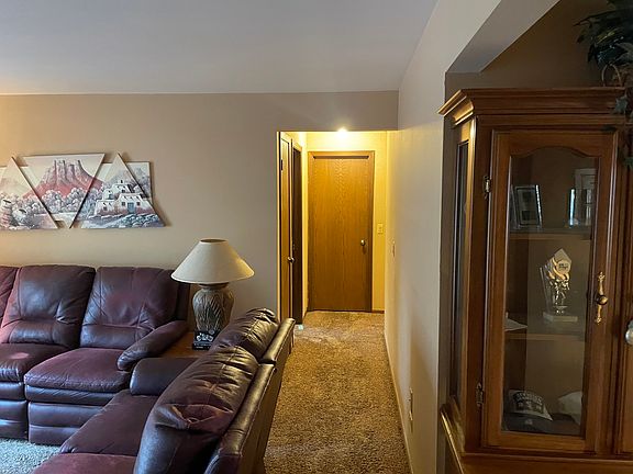5th image of 5971 N Northwest Hwy APT 3B