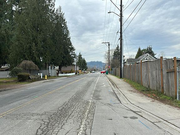 5th image of 511 3rd Ave SE