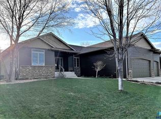 8209 S Copper Ridge Rd, Sioux Falls, SD 57108