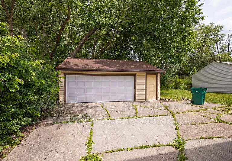 19758 Maple Heights Blvd #UP — Photo 19