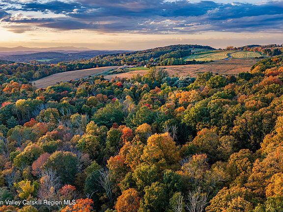 3rd image of 224 Winchell Mountain Road