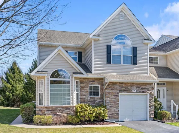 96 Manitou Trail #96, Kings Park, NY 11754