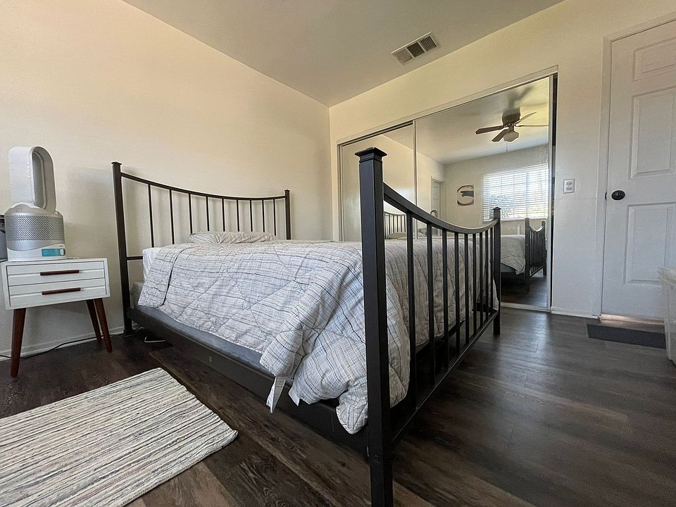 1st image of 6959 Oak Park Ave #1