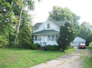 1176 Johnson Rd, Palmyra, NY 14522