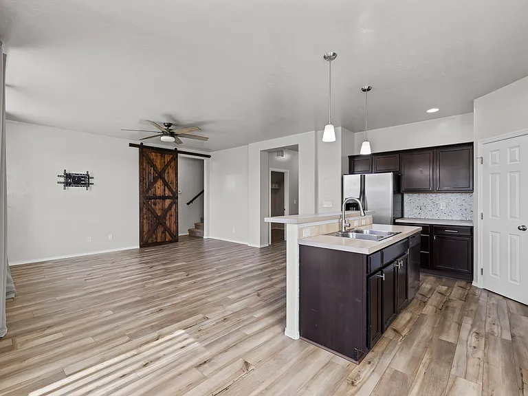 3145 S Mystic Seaport Ave — Photo 19