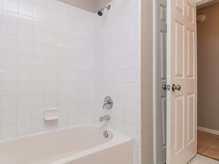 1509 Maple Leaf Ln — Photo 15