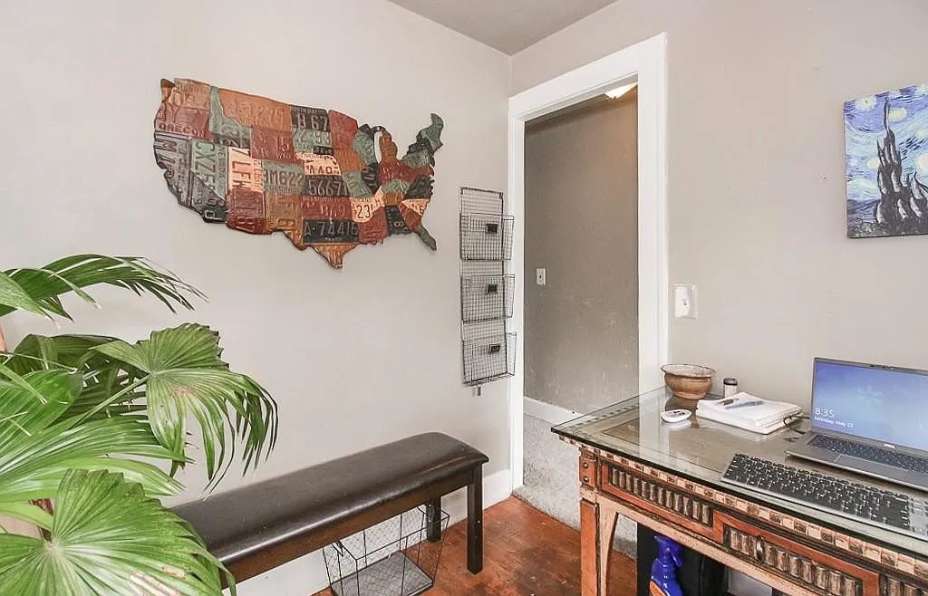 4027 West 210th Street - 1 — Photo 4