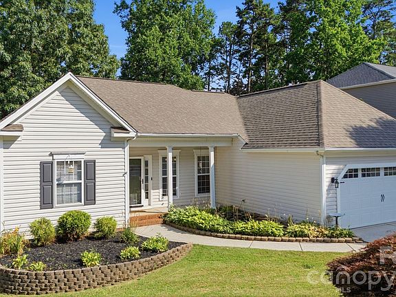 4th image of 147 Broken Pine Ln