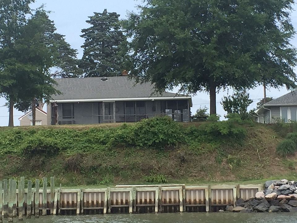 1st image of 4534 Hermitage Ln