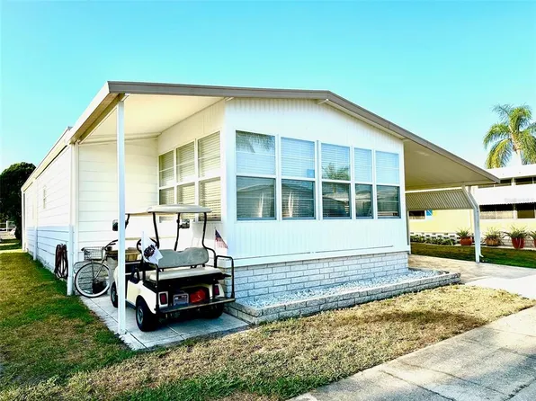 82408 New Circle Dr N, Pinellas Park, FL 33781