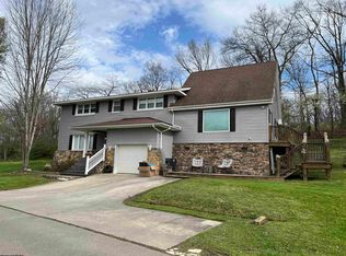 49 Lakeside Dr, Beverly, WV 26253