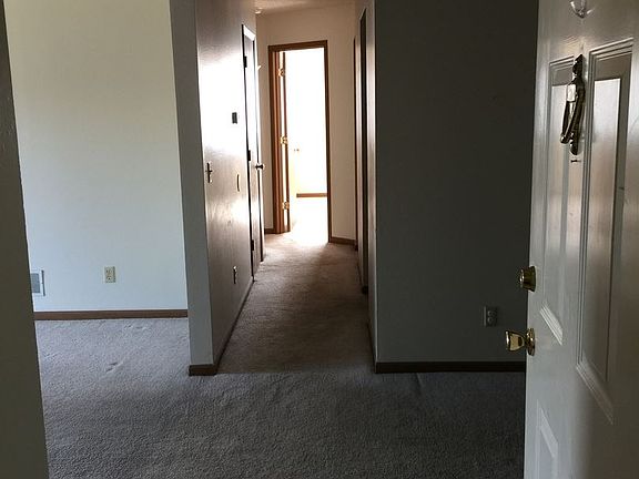 3rd image of 20-5 Woodland Oaks Dr