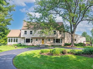 214 N Signal Hill Rd, North Barrington, IL 60010