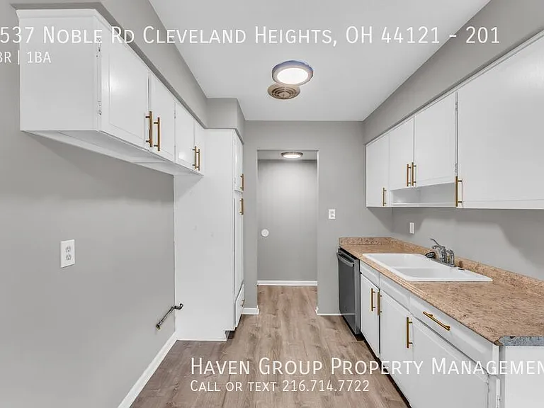2537 Noble Rd #201 — Photo 11