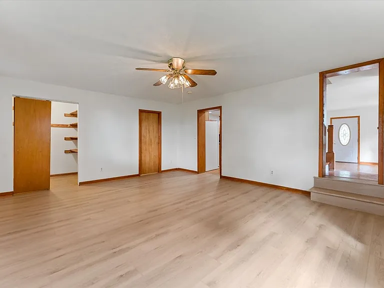 1103 Mount Allen Rd — Photo 15