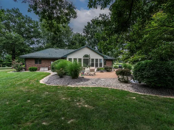 4901 Miller Ln, Edwardsville, IL 62025